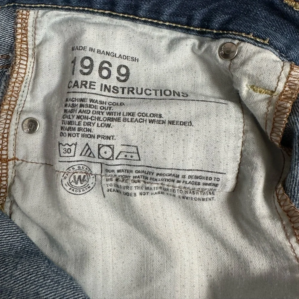 Gap 1969 Sexy Boyfriend Shorts Women’s Size 35r